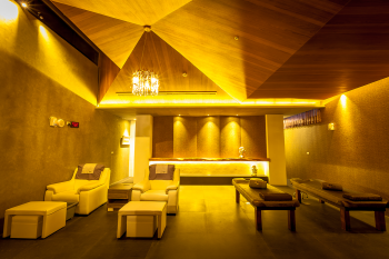Luxurious VIP Rooms-GOLDMINE928 MASSAGE
